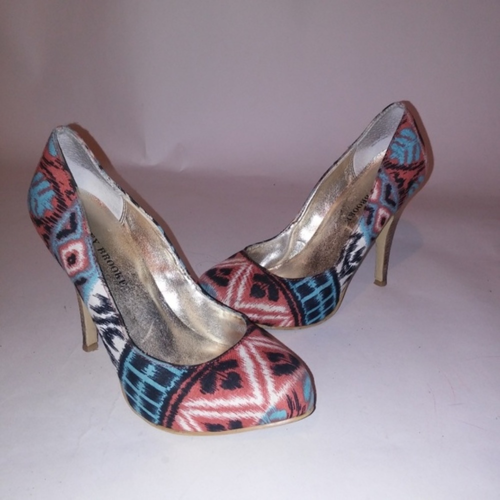 Audrey‎ Brooke Pumps